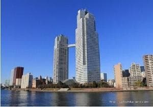 ユニバーサルフィールド株式会社の介護求人